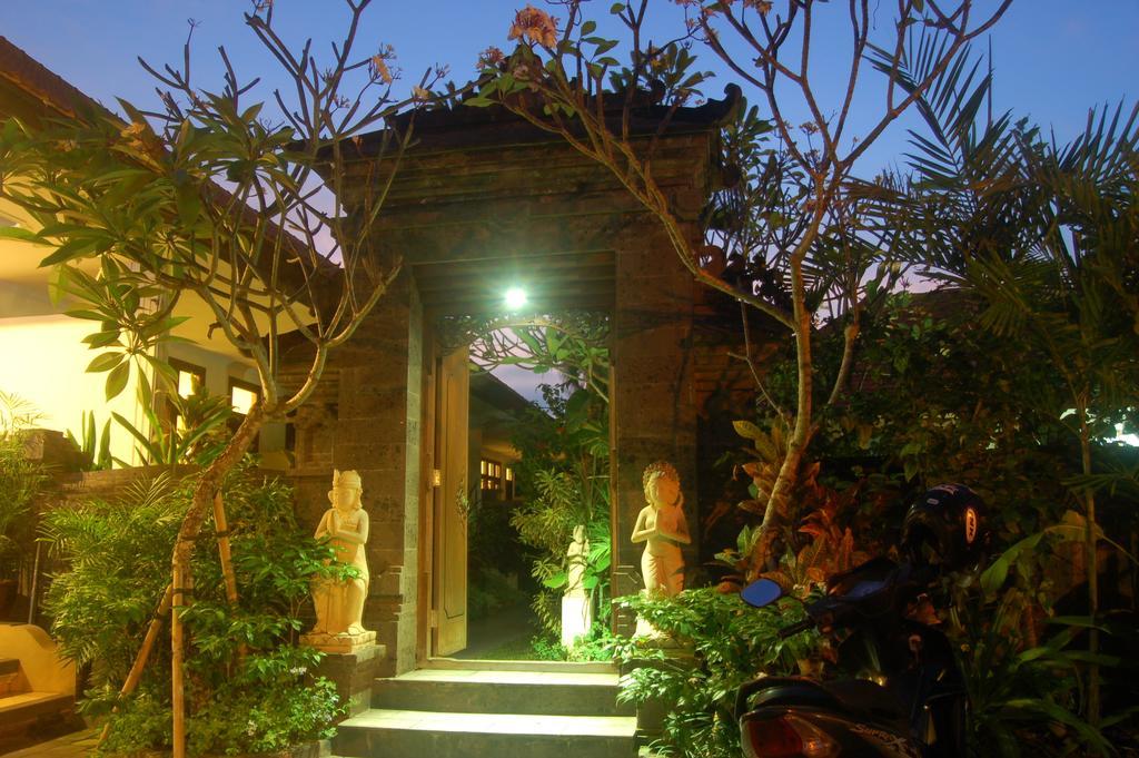 Gunakaya Homestay Sanur  Luaran gambar