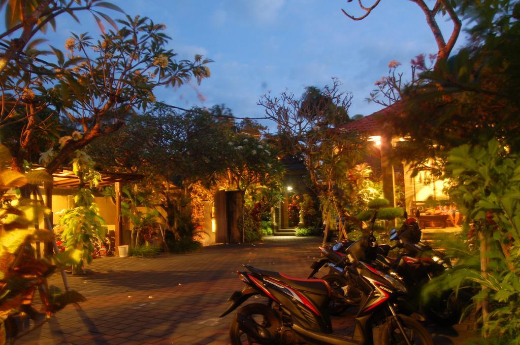 Gunakaya Homestay Sanur  Luaran gambar